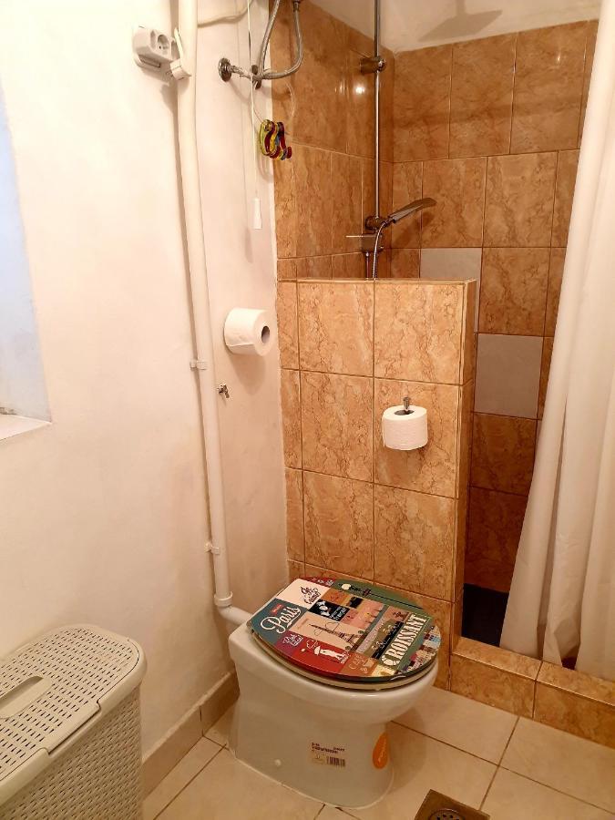 Yellow, Red & Blue Apartment سبليت المظهر الخارجي الصورة