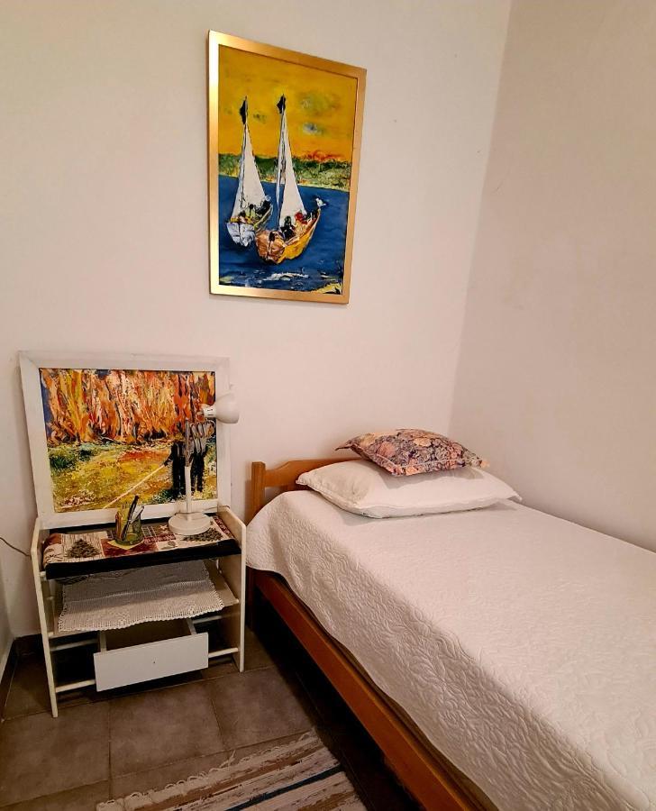 Yellow, Red & Blue Apartment سبليت المظهر الخارجي الصورة