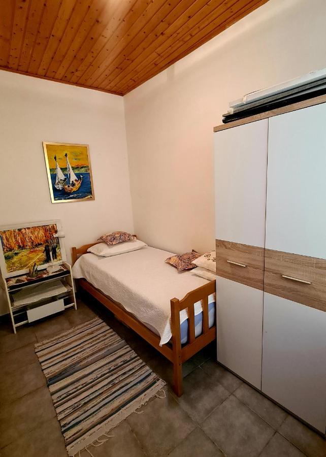 Yellow, Red & Blue Apartment سبليت المظهر الخارجي الصورة