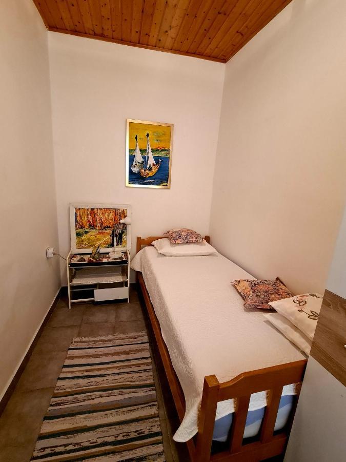 Yellow, Red & Blue Apartment سبليت المظهر الخارجي الصورة