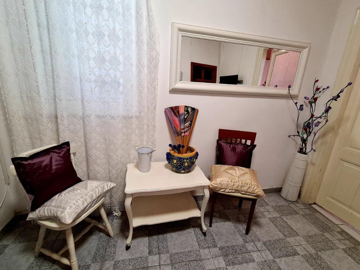 Yellow, Red & Blue Apartment سبليت المظهر الخارجي الصورة
