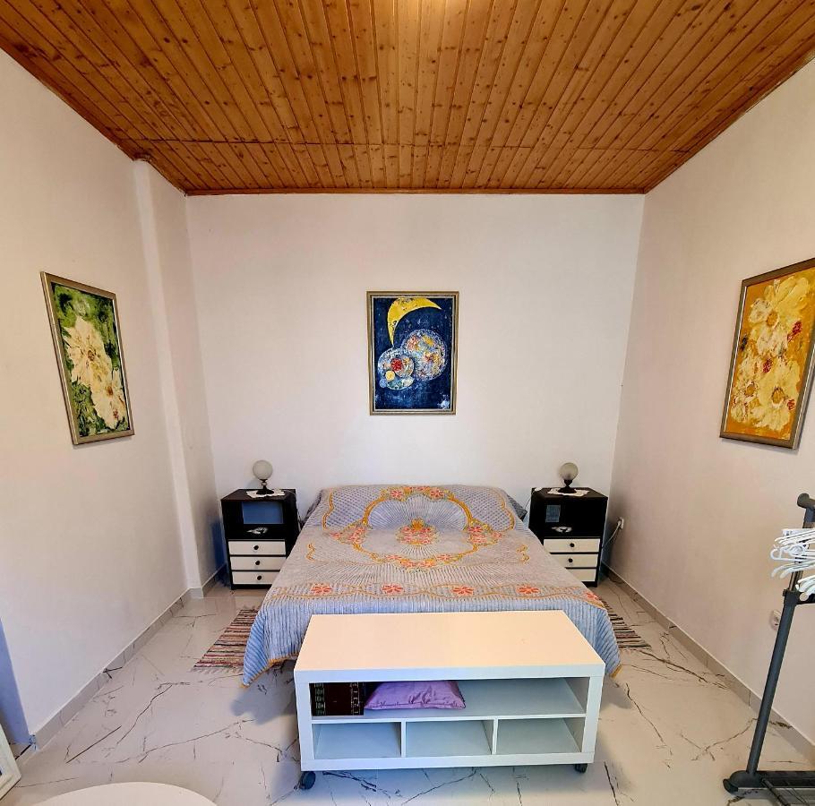 Yellow, Red & Blue Apartment سبليت المظهر الخارجي الصورة